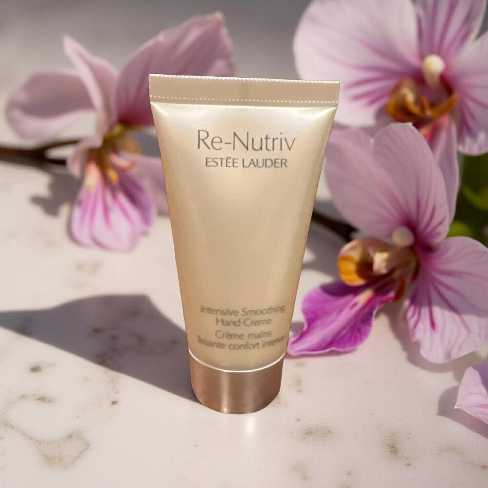 Estee Lauder Re-Nutriv Intensive Smoothing Hand Creme, deluxe travel 1 oz.